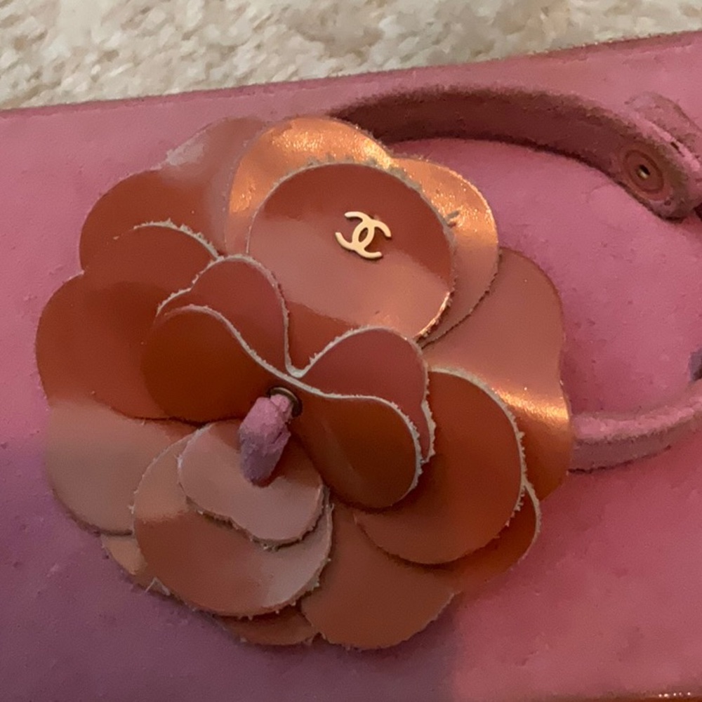 ❌SOLD❌Chanel Suede Camilla Flower Wristlet Clutch! - Picture 3 of 14